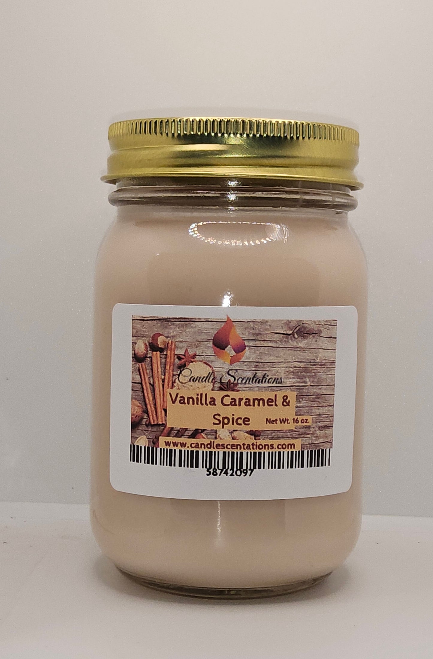 Vanilla Caramel & Spice 16oz. Candle