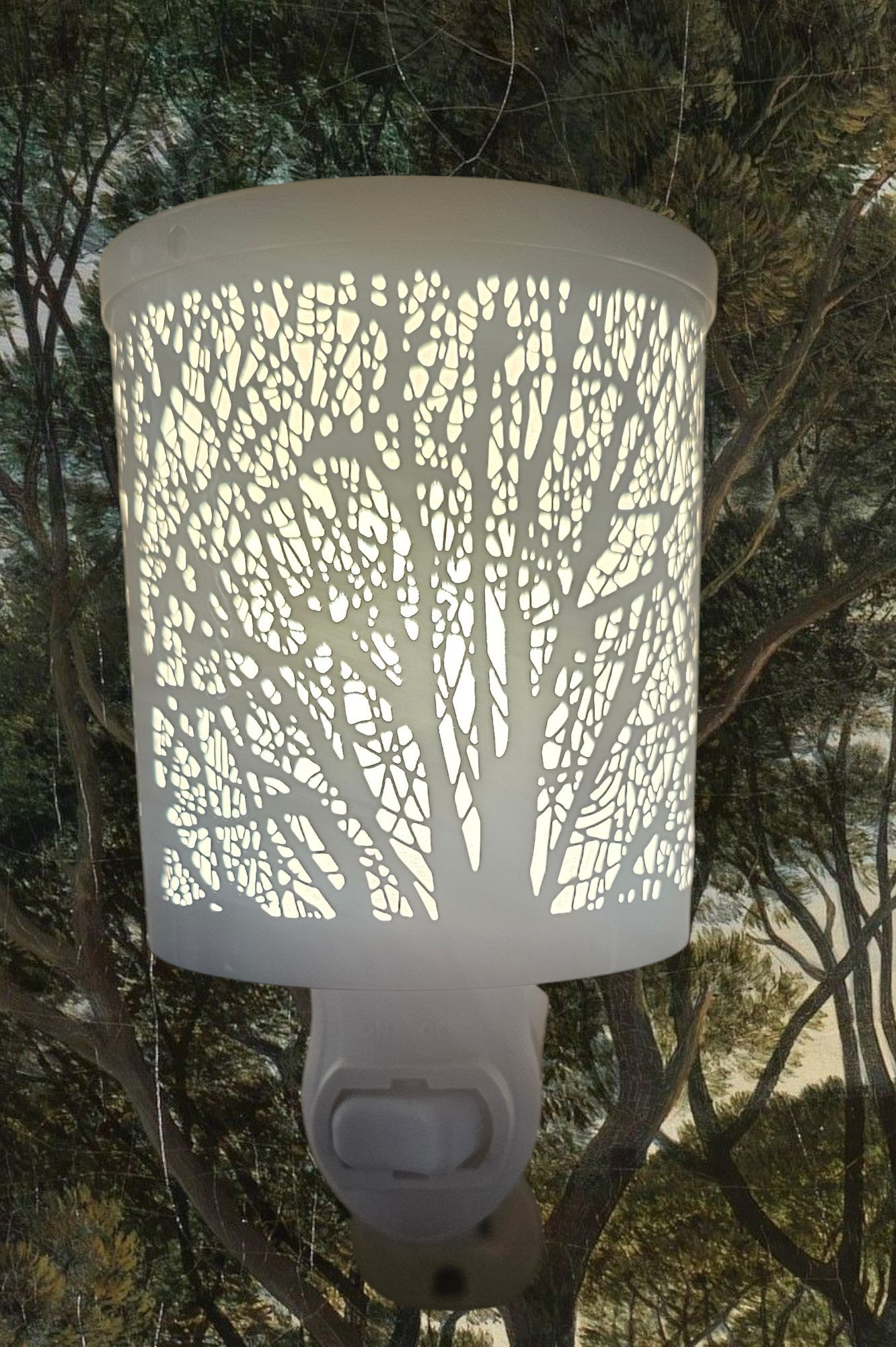 Small White Tree Plug-in Wax Warmer
